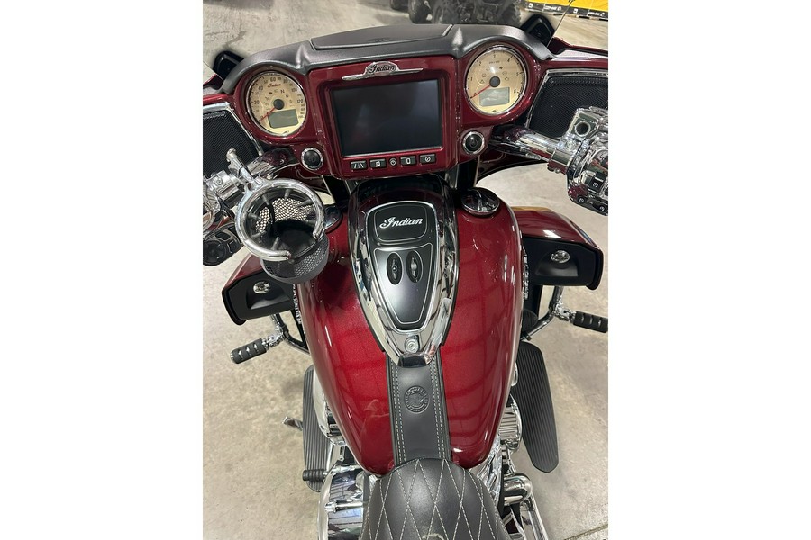 2017 Indian Motorcycle ROADMASTER, BURGUNDY METALLIC