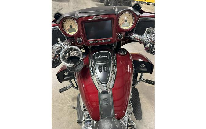 2017 Indian Motorcycle ROADMASTER, BURGUNDY METALLIC