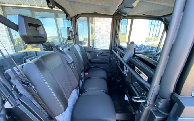 2026 Can-Am® Defender MAX XT CAB HD11 With 10.25 in.display