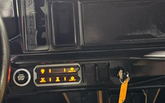 2026 Can-Am Defender MAX XT HD11