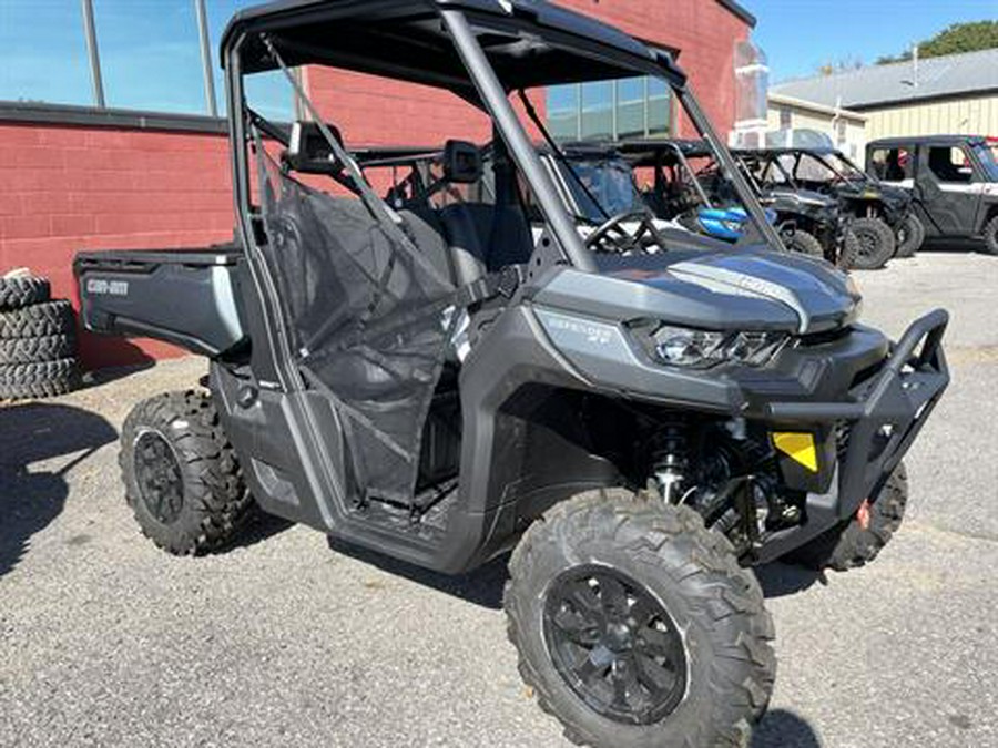 2024 Can-Am Defender XT HD10