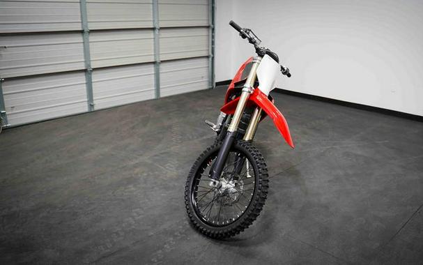 2024 Stark VARG Enduro 18"_60HP