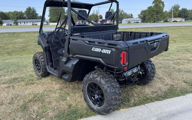 2024 Can-Am® Defender DPS HD9 Tundra Green