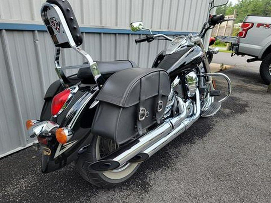 2011 Kawasaki Vulcan® 900 Classic SE