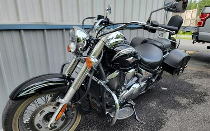 2011 Kawasaki Vulcan® 900 Classic SE