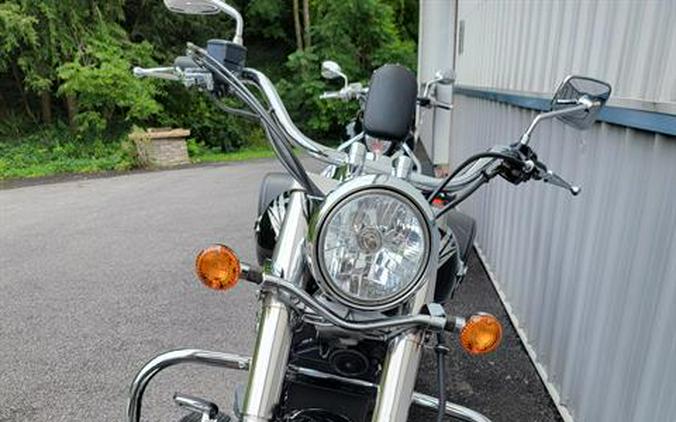 2011 Kawasaki Vulcan® 900 Classic SE