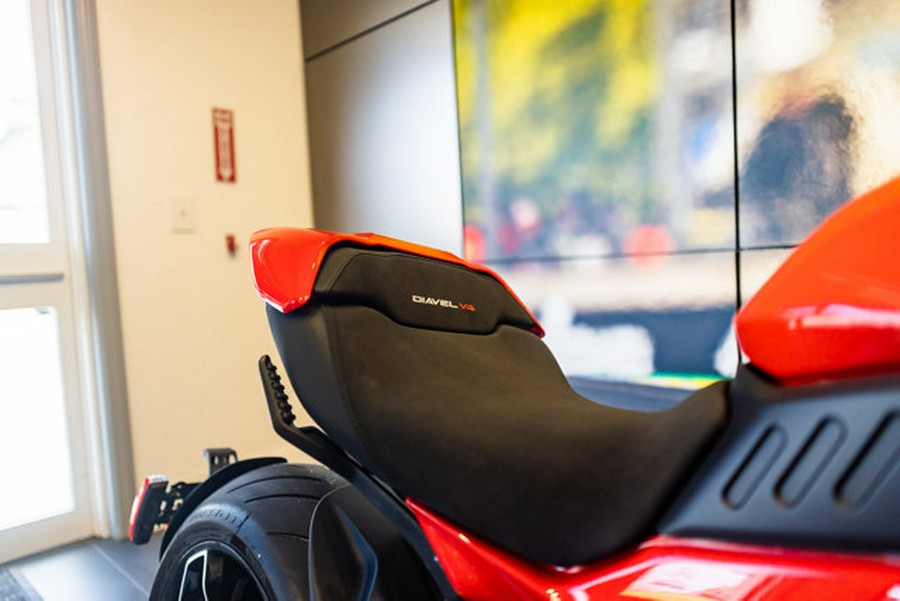 2025 Ducati Diavel V4