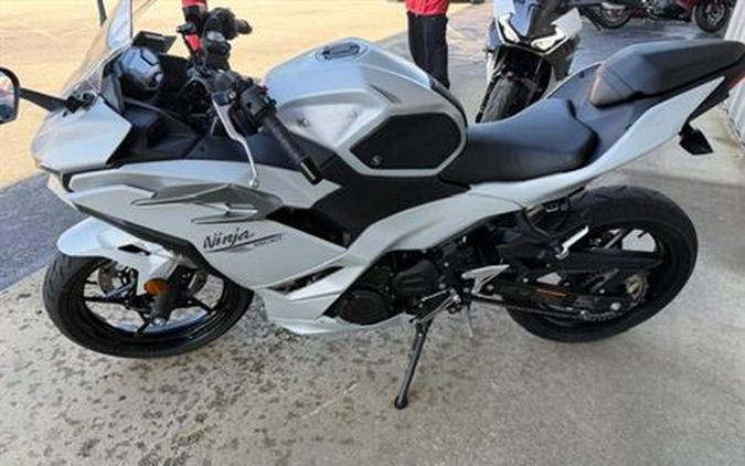 2025 Kawasaki Ninja 500 ABS