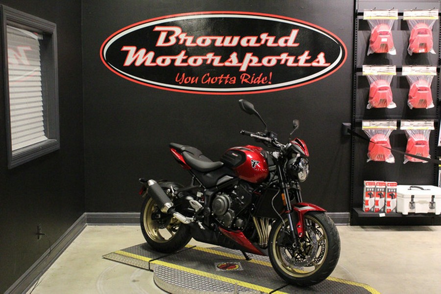 2026 Triumph Trident 800 Jet Black