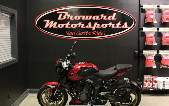 2026 Triumph Trident 800 Jet Black