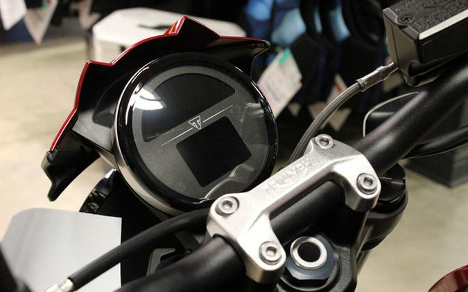 2026 Triumph Trident 800 Jet Black