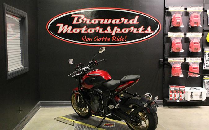 2026 Triumph Trident 800 Jet Black