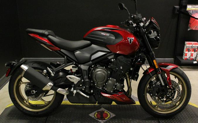 2026 Triumph Trident 800 Jet Black