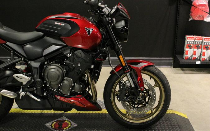 2026 Triumph Trident 800 Jet Black