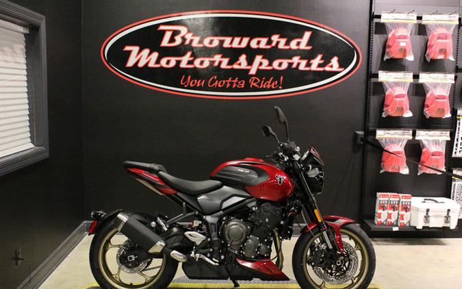 2026 Triumph Trident 800 Jet Black