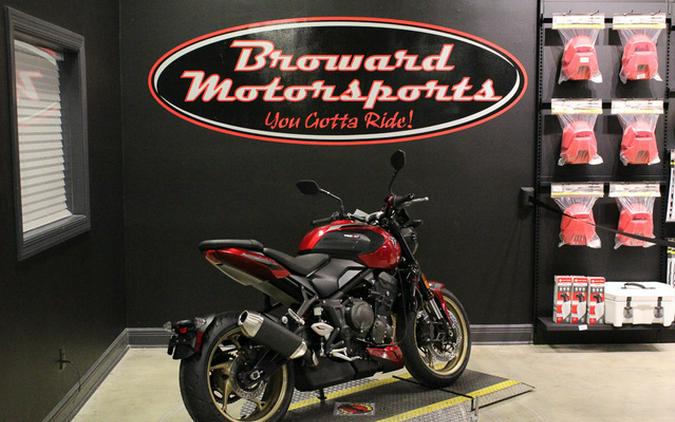 2026 Triumph Trident 800 Jet Black