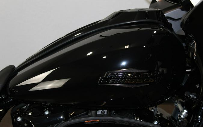 2026 Harley-Davidson® Road Glide® VIVID BLACK