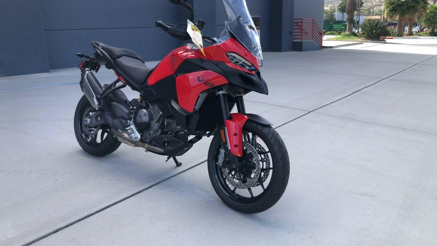 2025 Ducati MULTISTRADA V2