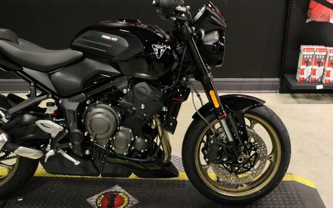 2026 Triumph Trident 800 Jet Black