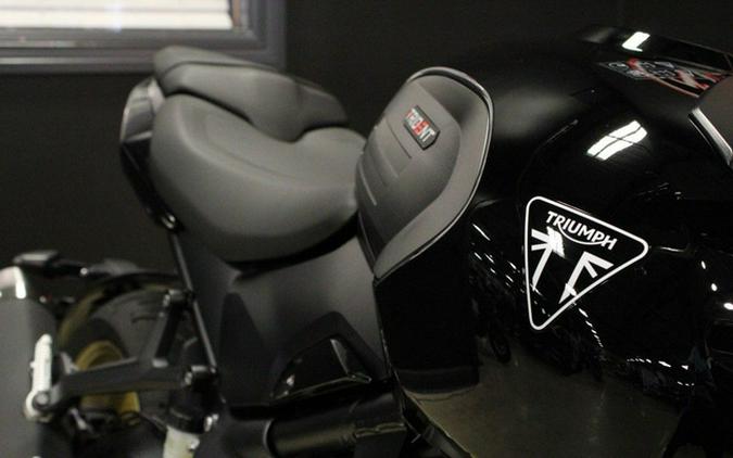 2026 Triumph Trident 800 Jet Black