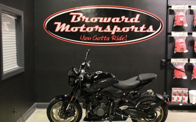 2026 Triumph Trident 800 Jet Black
