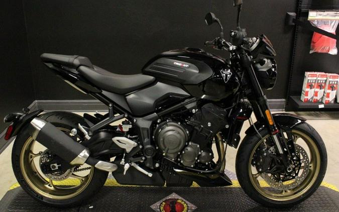 2026 Triumph Trident 800 Jet Black