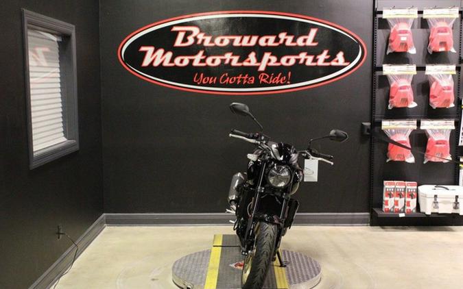 2026 Triumph Trident 800 Jet Black