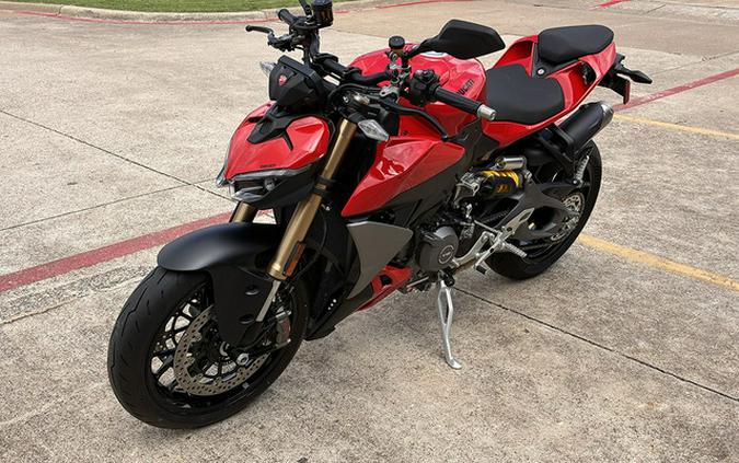 2026 Ducati Streetfighter V2
