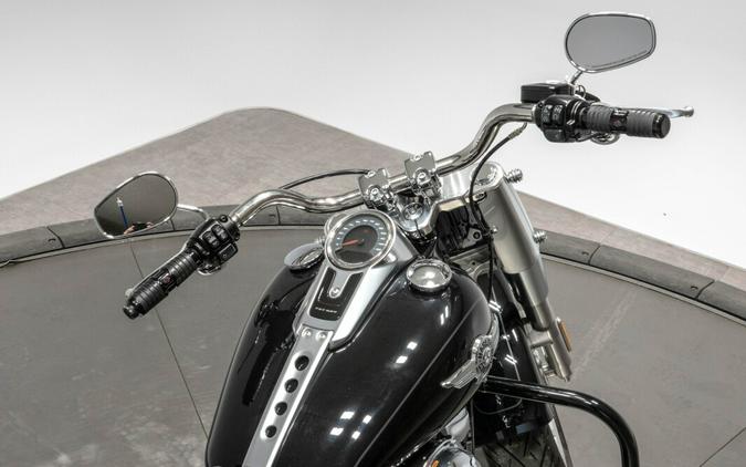 2018 HARLEY-DAVIDSON FLFB FAT BOY in Vivid Black