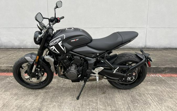 2024 Triumph Trident 660 Matte Jet Black/Matte Silver Ice