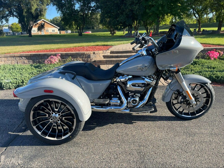 2024 Harley-Davidson Road Glide 3 Billiard Gray