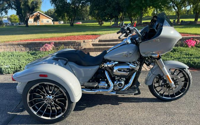 2024 Harley-Davidson Road Glide 3 Billiard Gray