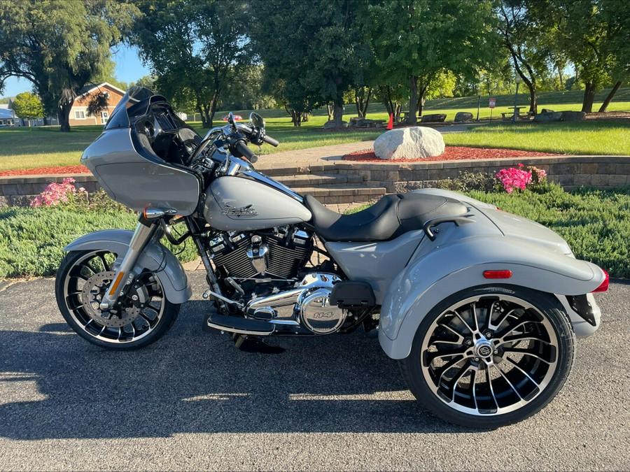 2024 Harley-Davidson Road Glide 3 Billiard Gray