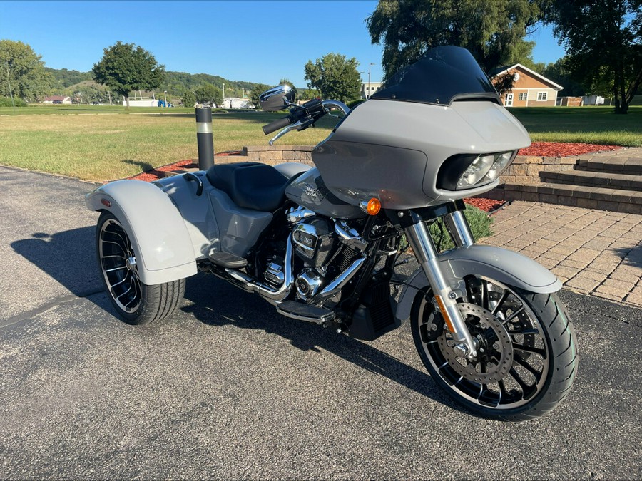 2024 Harley-Davidson Road Glide 3 Billiard Gray