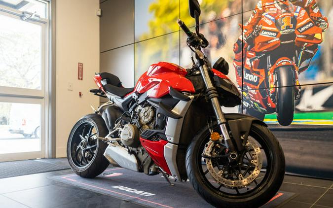 2022 Ducati STREETFIGHTER V4