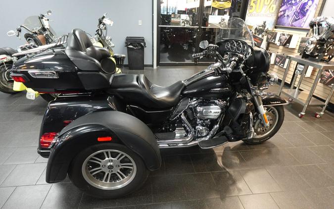 2018 Harley-Davidson Tri Glide Ultra FLHTCUTG