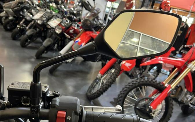 2026 Honda CB750 Hornet E-Clutch