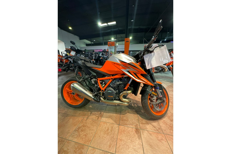 2023 KTM 1290 SUPER DUKE R EVO