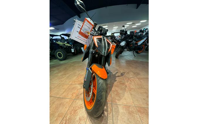 2022 KTM 1290 Super Duke R EVO: MD Ride Review, Part 1 (Bike Reports) (News)