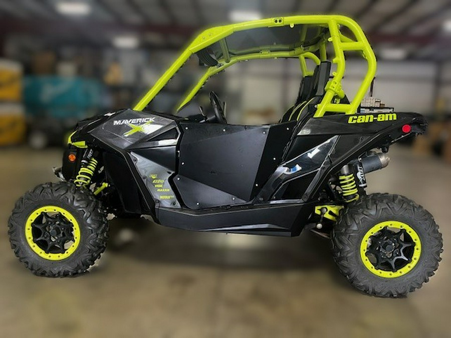 2015 Can-Am MAV XDS