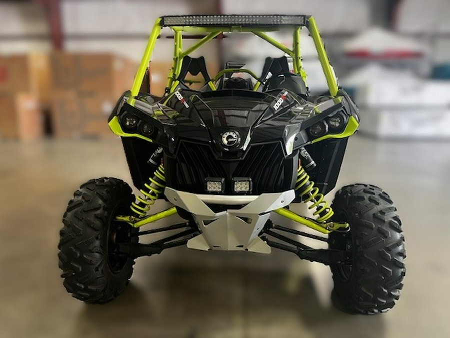 2015 Can-Am MAV XDS