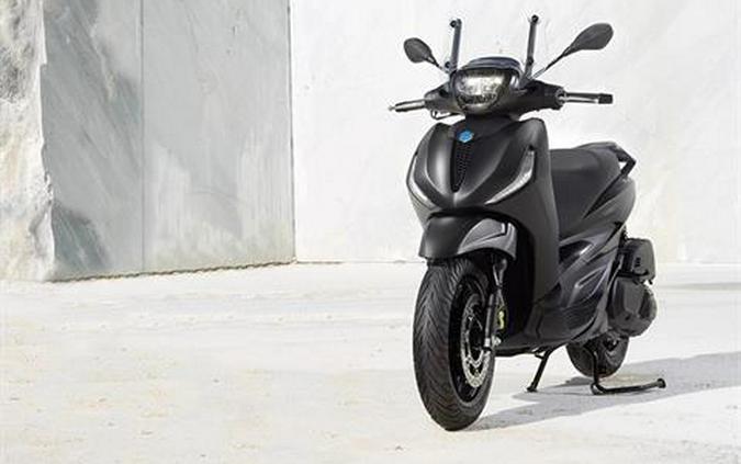 2024 Piaggio BV 400 Deep Black