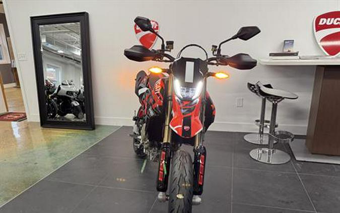 2026 Ducati Hypermotard 698 Mono RVE