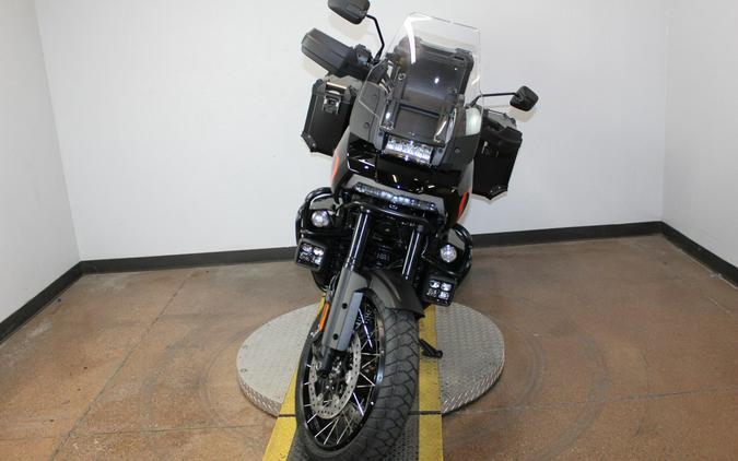 2026 Harley-Davidson® Pan America 1250 Limited WHITE ONYX PRL