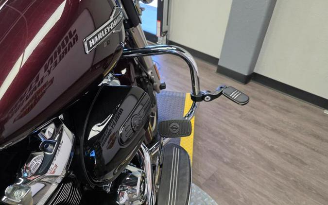 2022 Harley-Davidson FLHX