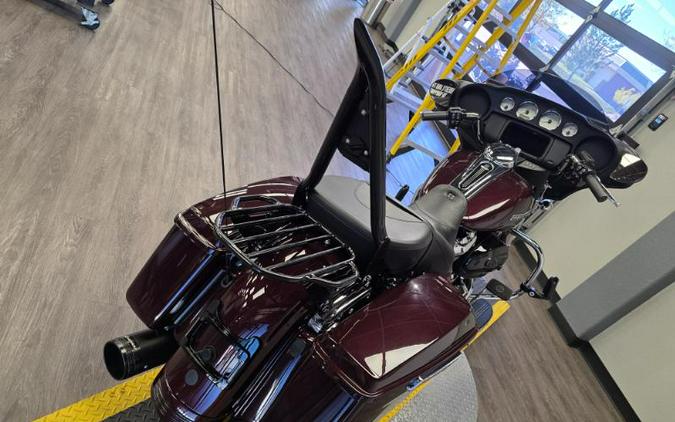 2022 Harley-Davidson FLHX