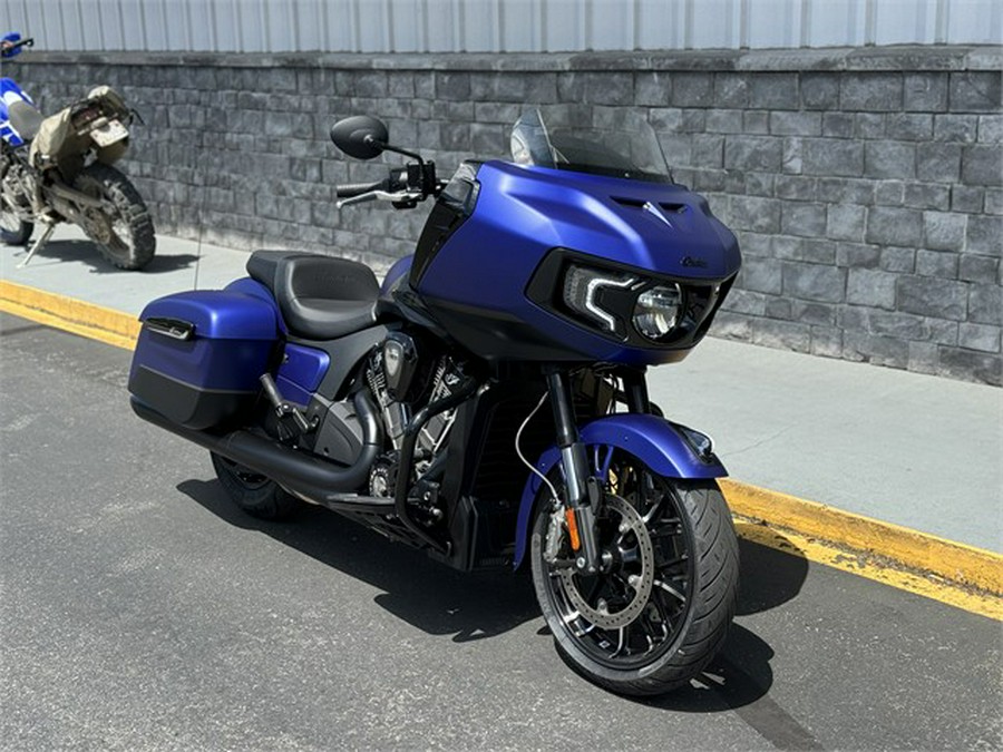 2024 Indian Motorcycle CHALLENGER DARK HORSE