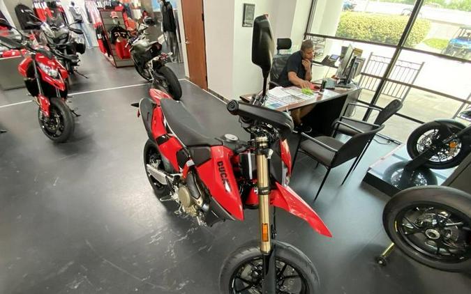 2024 Ducati Hypermotard 698 Mono Red