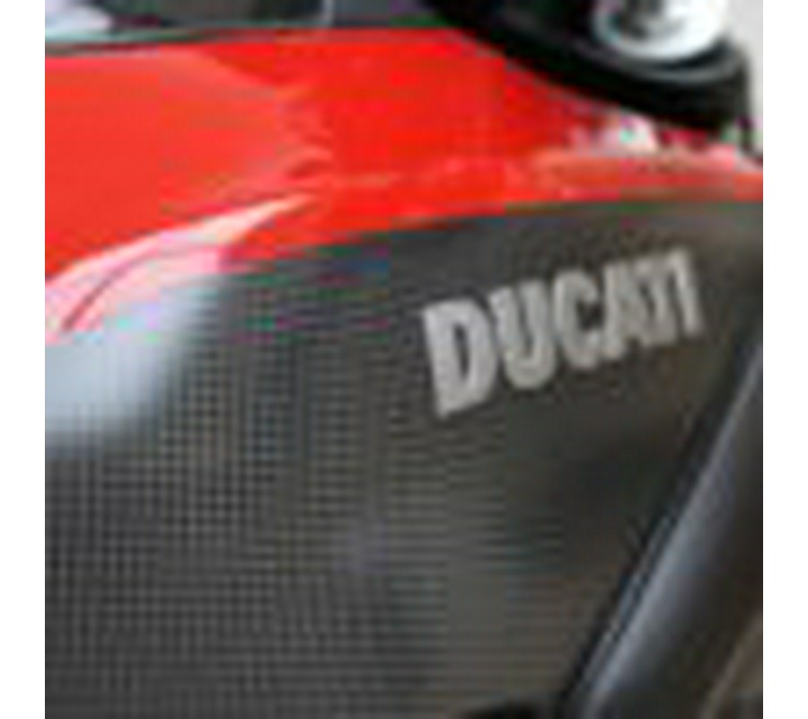 2015 DUCATI DIAVEL CARBON RED – BLACK / RED