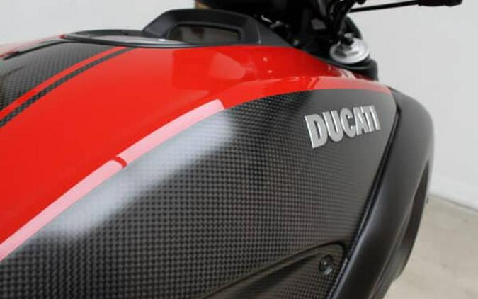 2015 DUCATI DIAVEL CARBON RED – BLACK / RED